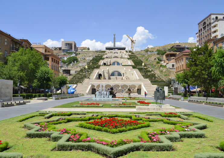 The Cascade complex in Yerevan